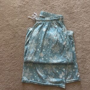 Snowflake lounge plants